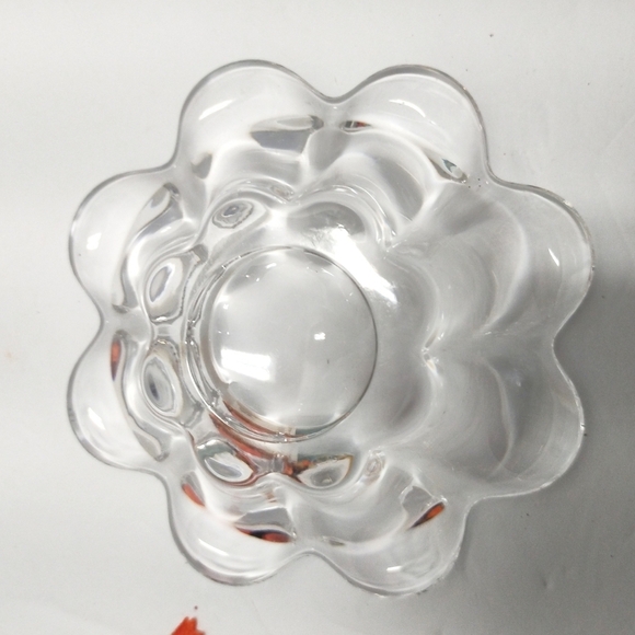 1 Vintage-Inspired Clear Glass Taper Candle Holders – Elegant Floral Peta - Picture 3 of 5